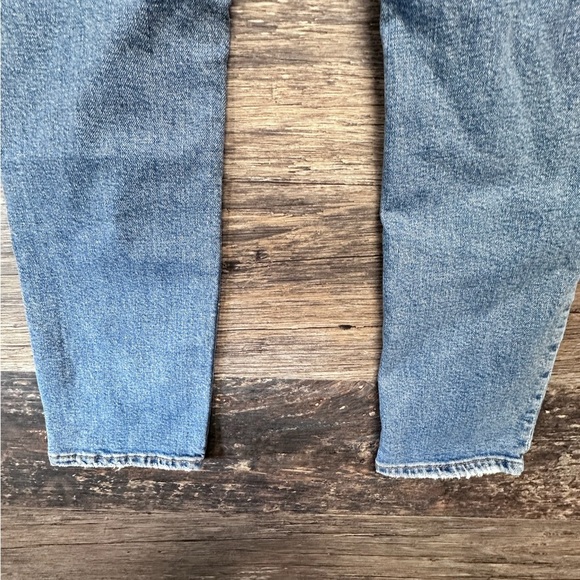 Madewell Blue Distressed Straight Leg Light Wash Jeans - Picture 6 of 10
